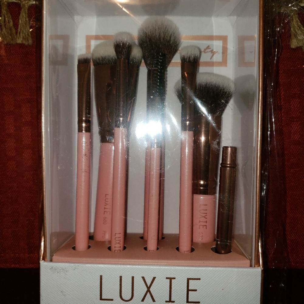 Luxie brushes